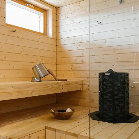 Nordic Pine By Booklapland Huoneisto