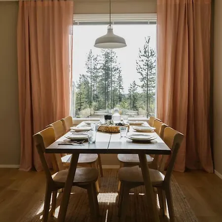 Huoneisto Nordic Pine By Booklapland *